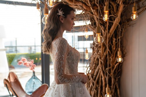 https://elisebride.ro/images/stories/virtuemart/product/HANNAH             (3).jpg